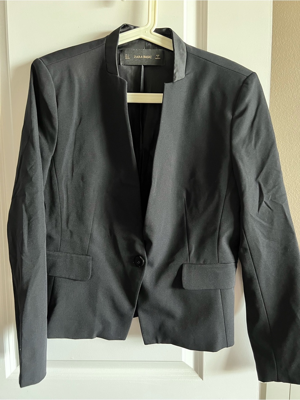 Zara Black Women's Collarless Single-Button Blazer